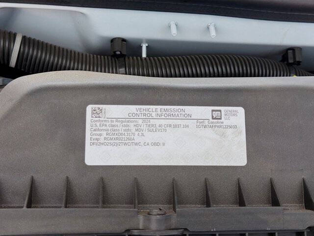 2024 GMC Savana 2500