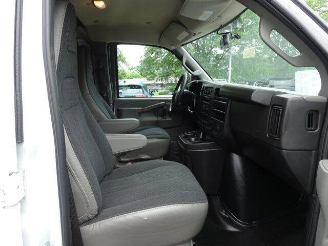 2024 Chevrolet Express 2500