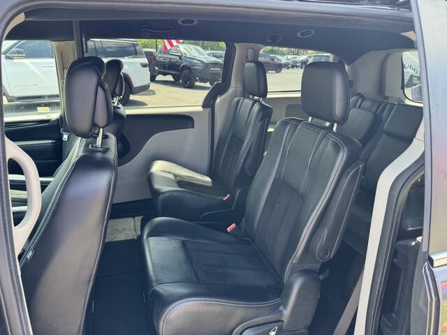 2017 Dodge Grand Caravan SE