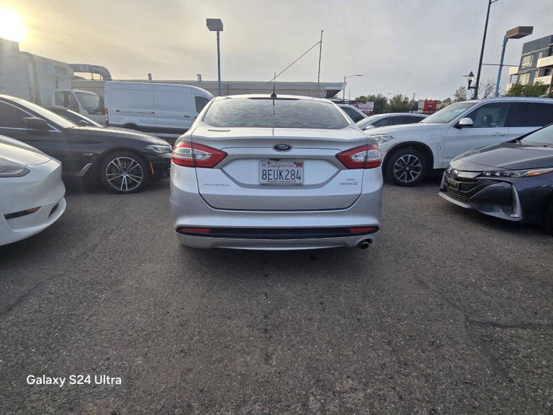 2016 Ford Fusion Hybrid SE