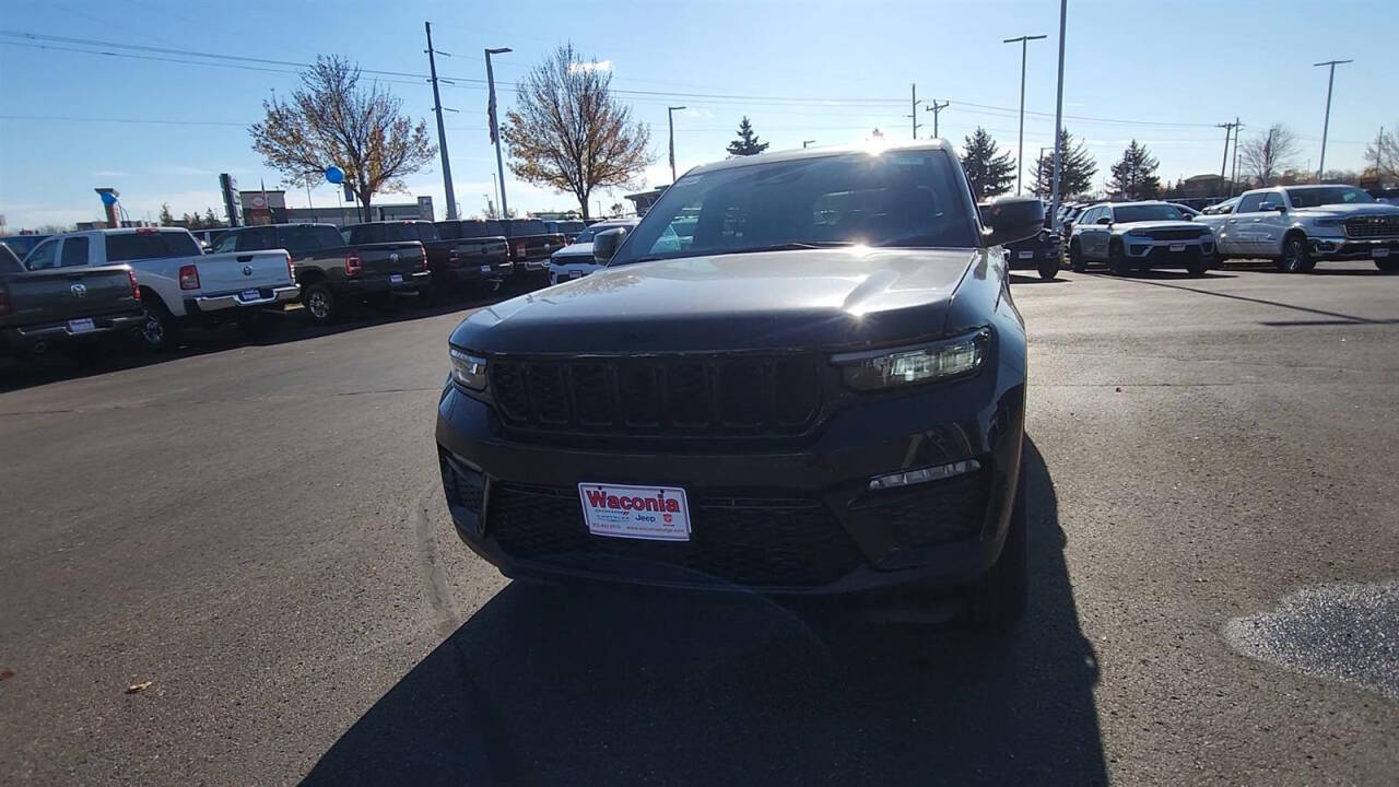 2025 Jeep Grand Cherokee for sale at Victoria Auto Sales in Victoria, MN