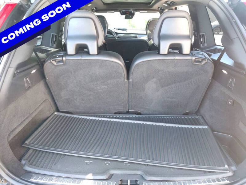 2019 Volvo XC90 T6 R-Design