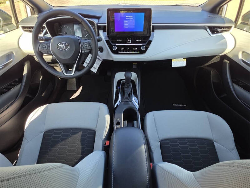 2026 Toyota Corolla Hatchback SE