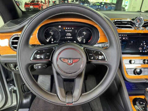 2023 Bentley Bentayga EWB V8