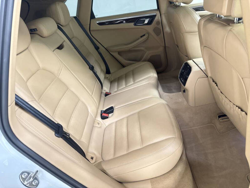 2015 Porsche Macan S