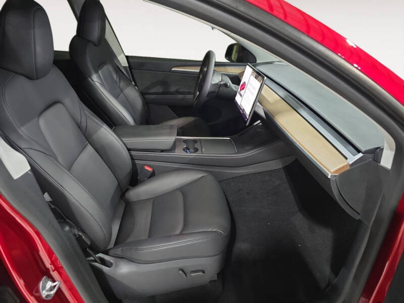 2024 Tesla Model Y Long Range