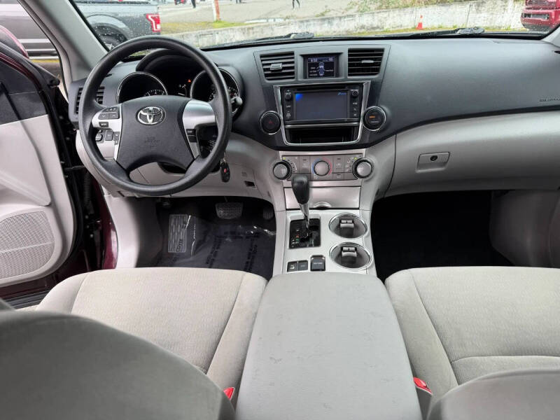 2013 Toyota Highlander Plus