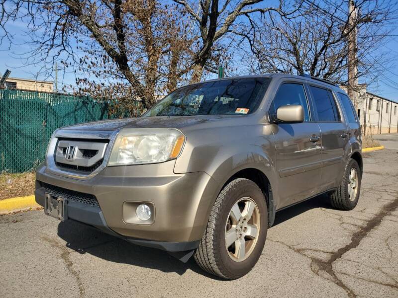 2011 Honda Pilot for sale at MENNE AUTO SALES LLC in Hasbrouck Heights NJ