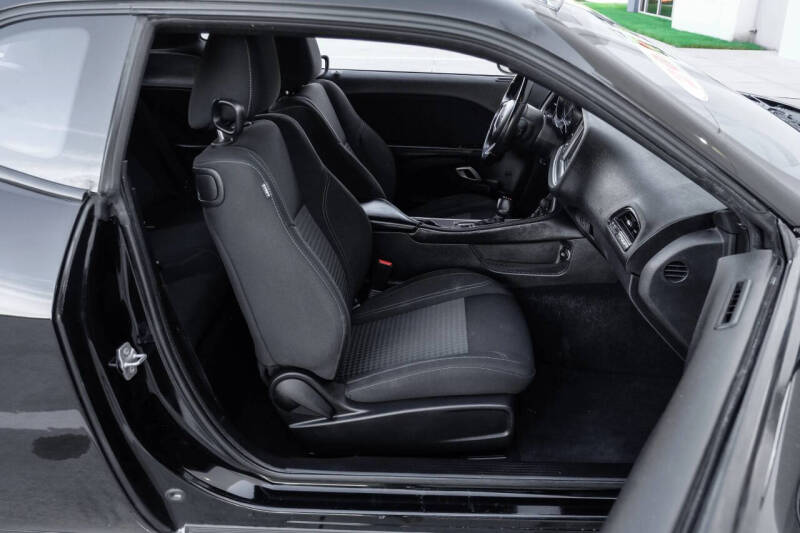 2022 Dodge Challenger SXT