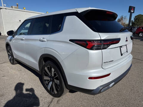 2025 Mitsubishi Outlander SE