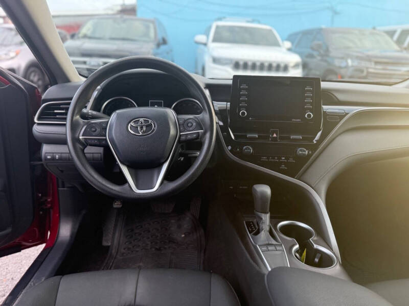 2022 Toyota Camry LE