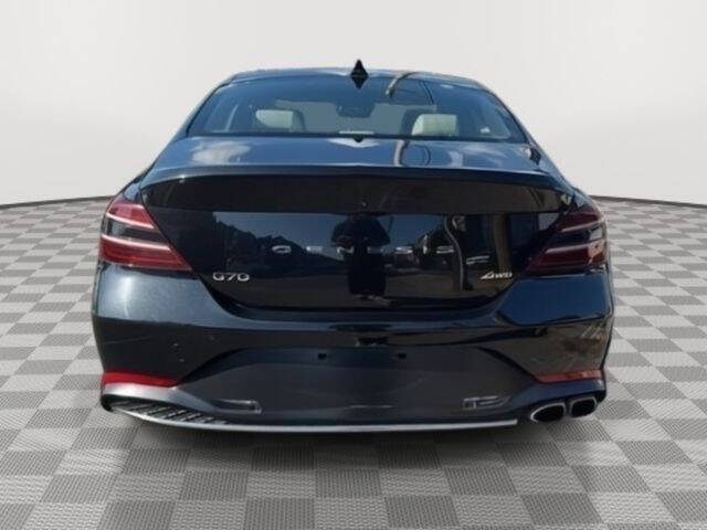 2023 Genesis G70
