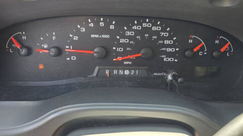2004 Ford E-Series E-150 XLT