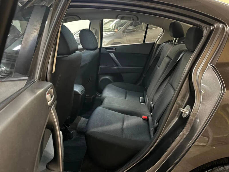 2010 Mazda MAZDA3 i Touring