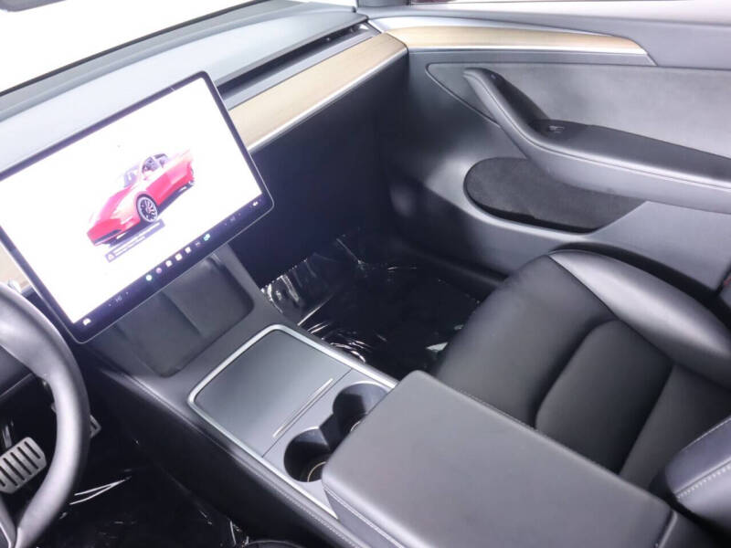 2024 Tesla Model Y Performance