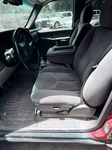 2005 Chevrolet Avalanche 1500 LS