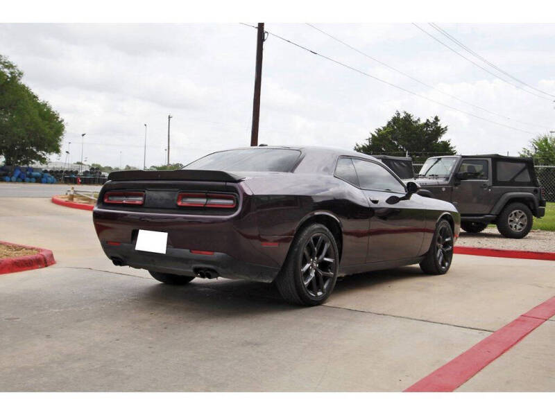 2021 Dodge Challenger SXT