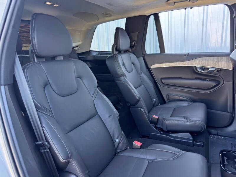 2023 Volvo XC90 Recharge T8 Ultimate Bright Theme 6P