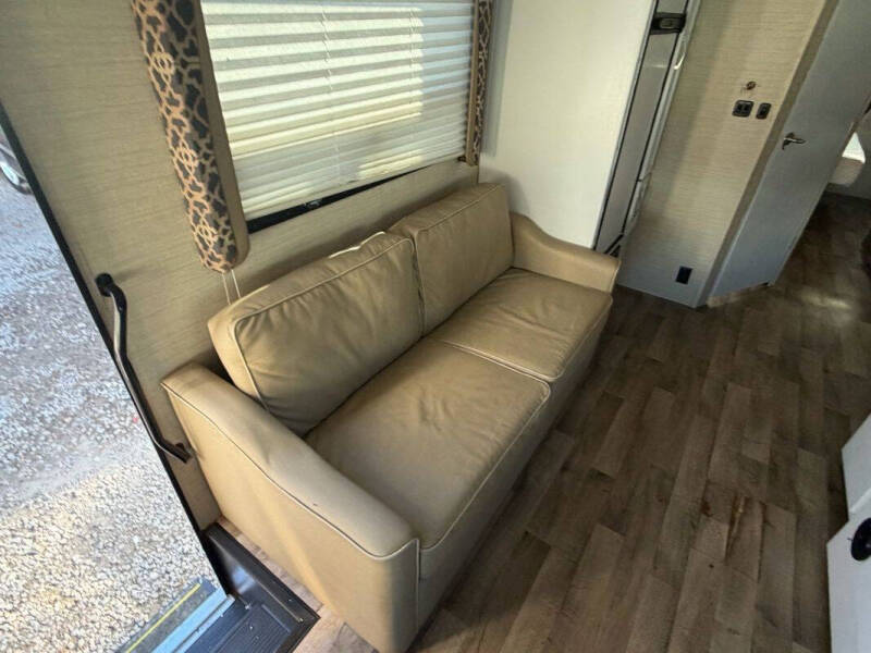 2019 Ford E-Series E-450 SD