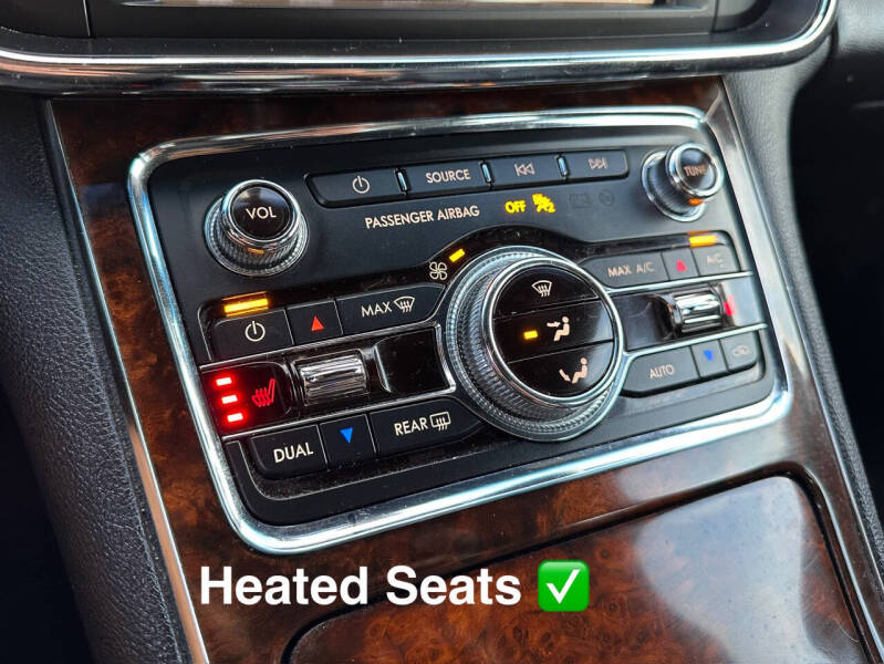 2017 Lincoln Continental Select