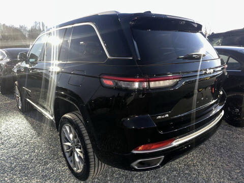 2022 Jeep Grand Cherokee Summit