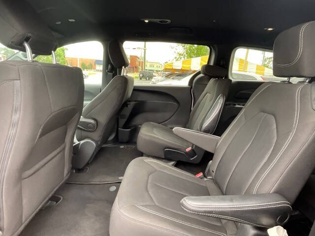 2023 Chrysler Pacifica Touring