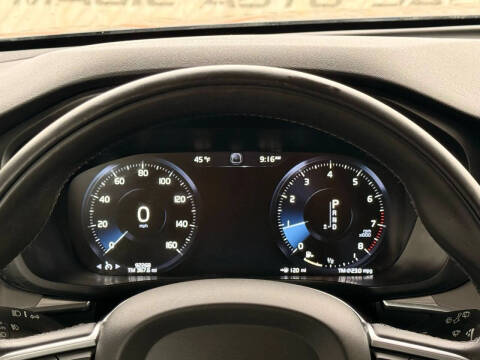 2020 Volvo XC60 T5 Momentum