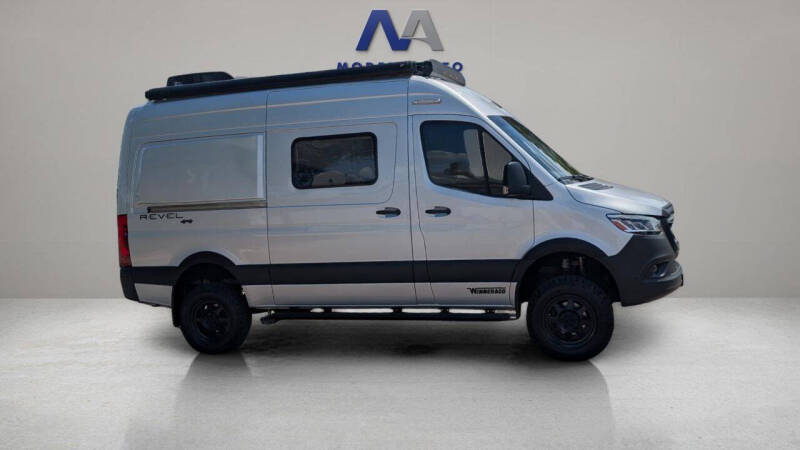 2022 Mercedes Sprinter Van Winnebago