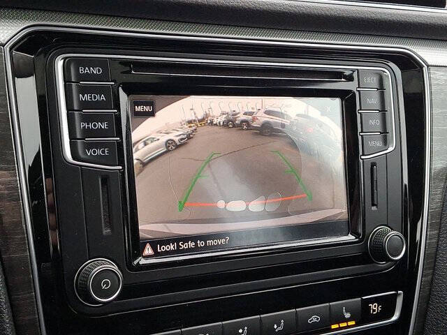 2017 Volkswagen Passat 1.8T SEL Premium