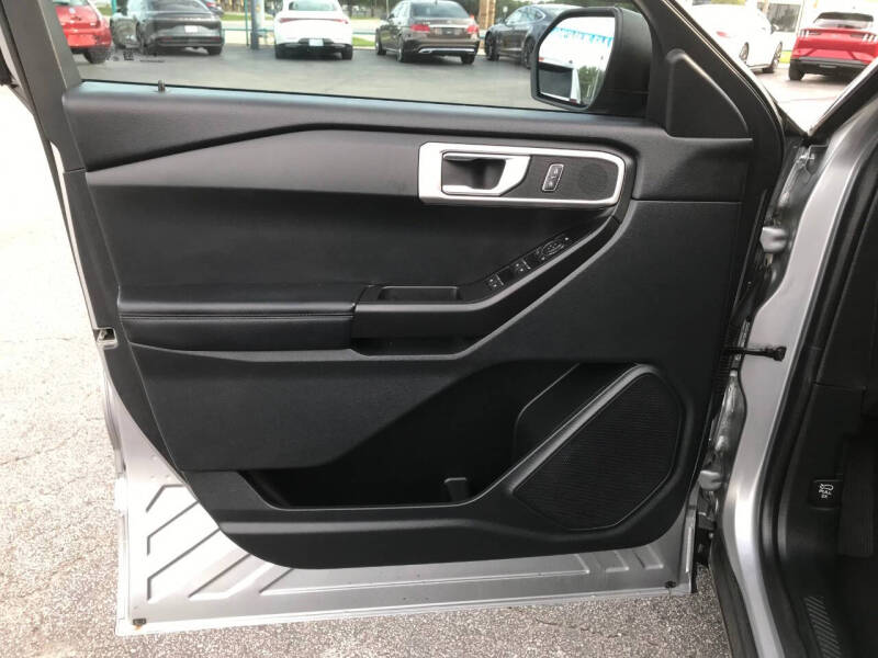 2020 Ford Explorer