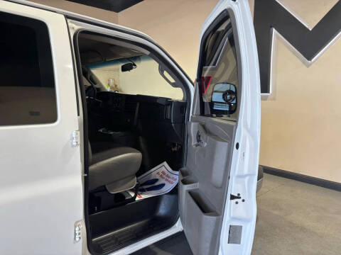 2018 GMC Savana 2500