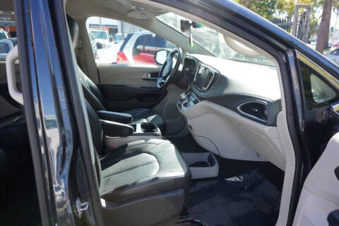 2021 Chrysler Pacifica Touring L