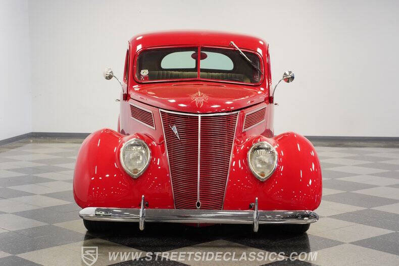 1937 Ford Tudor
