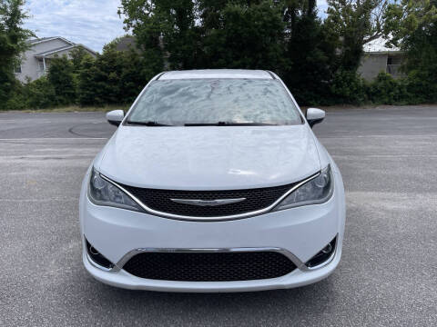 2017 Chrysler Pacifica Touring Plus