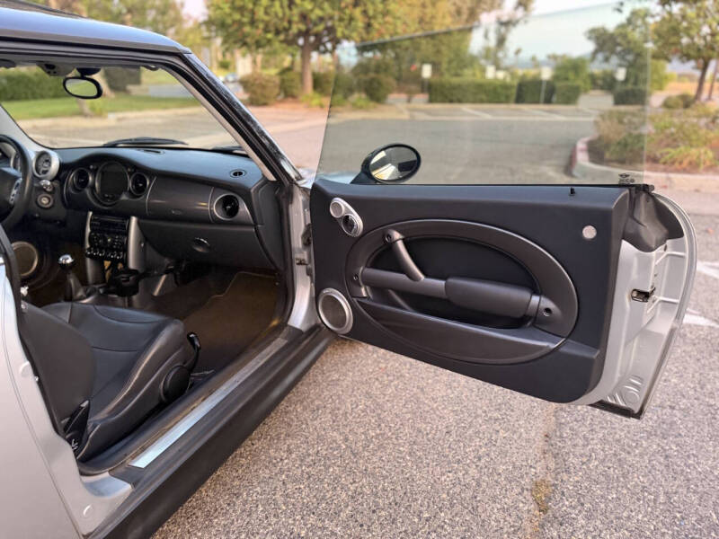 2004 MINI Cooper S