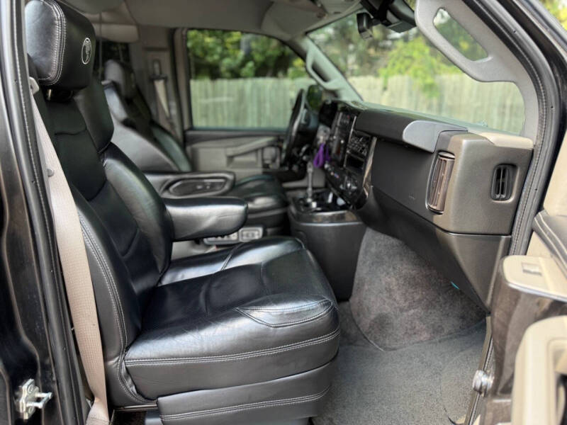 2020 GMC Savana 2500