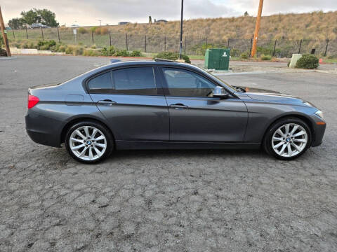 2012 BMW 3 Series 328i