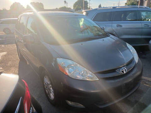 2007 Toyota Sienna XLE 7-Passenger
