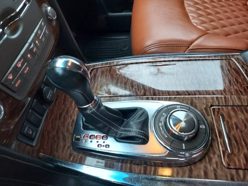 2017 Nissan Armada SV