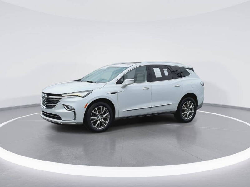 2023 Buick Enclave Essence