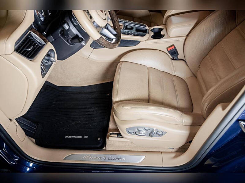 2015 Porsche Macan S