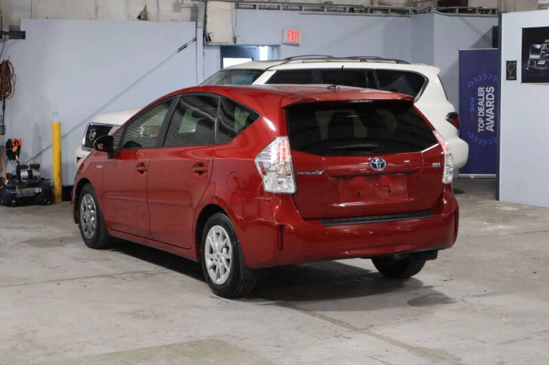 2013 Toyota Prius v