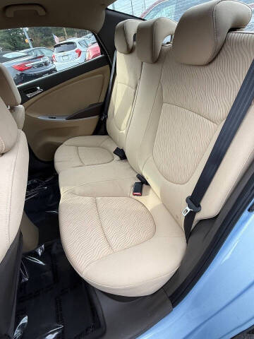 2013 Hyundai Accent GLS