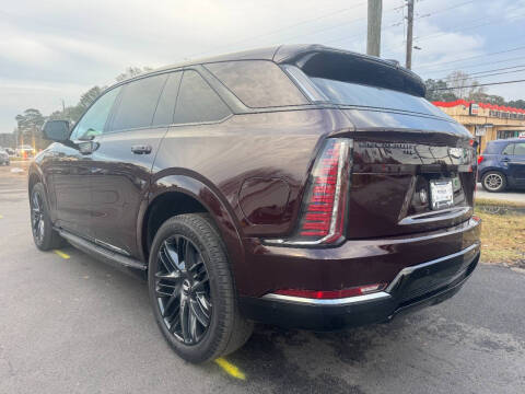 2025 Cadillac Escalade IQ Sport 1