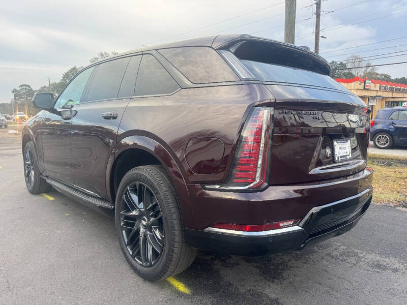 2025 Cadillac Escalade IQ Sport 1