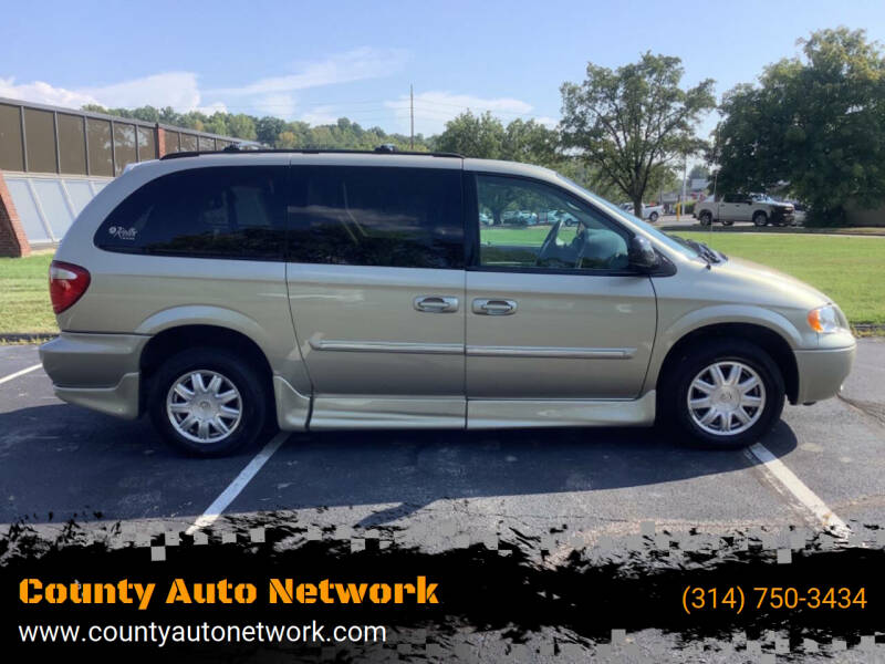 2006 Chrysler Town and Country for sale at County Auto Network in Ballwin MO