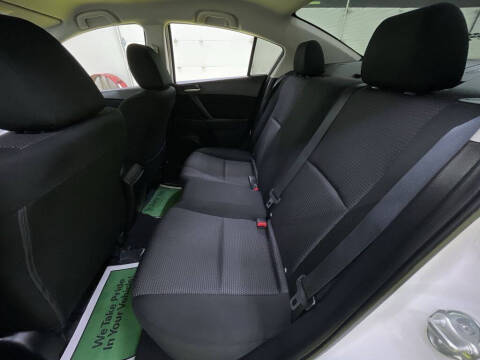 2013 Mazda MAZDA3 i Sport