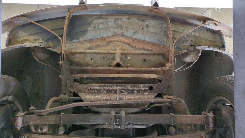 1947 Ford Deluxe