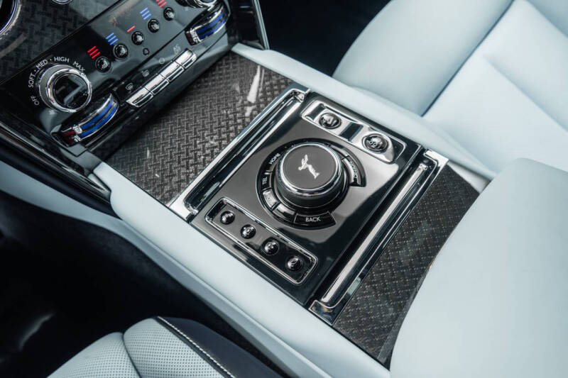 2025 Rolls-Royce Black Badge Cullinan