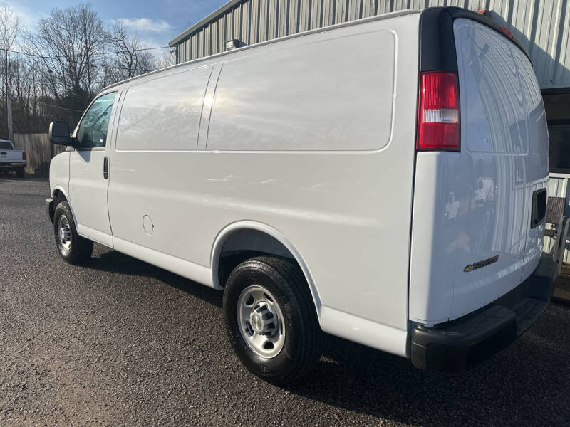 2025 Chevrolet Express 2500